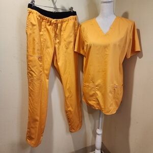 CHEROKEE Orange Scrub Set Size M